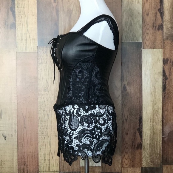 Gothic Elvira-Style Lace Corset Bustier – Faux Leather, Black, Medium - Picture 7 of 8